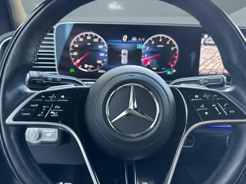 Used 2024 Mercedes-Benz Maybach GLS 600 4MATIC image 13