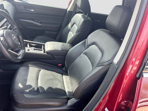 Used 2022 Nissan Pathfinder SL w/ SL Premium Package image 19