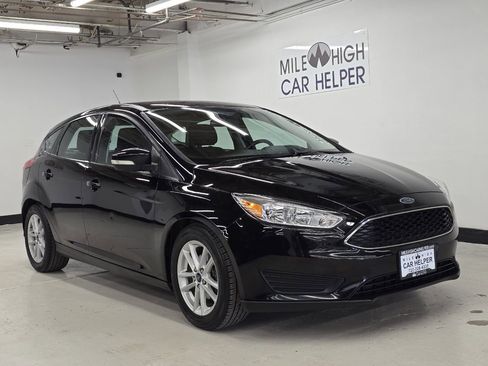 Used 2018 Ford Focus SE w/ Cold Weather Package image 15