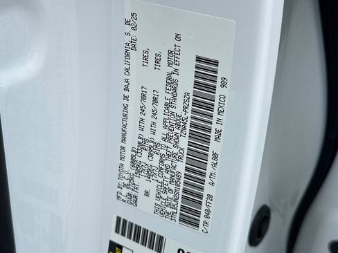 Used 2025 Toyota Tacoma SR5 image 33