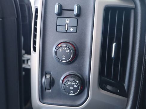 Used 2015 GMC Sierra 3500 Denali w/ Duramax Plus Package image 27