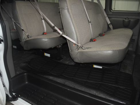 Used 2024 Chevrolet Express 3500 LT w/ LT Preferred Equipment Group RWD image 29
