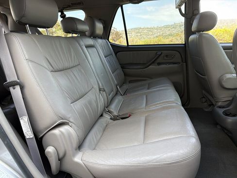 Used 2004 Toyota Sequoia Limited RWD image 19