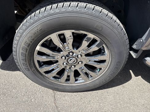 Used 2018 Nissan Titan Platinum Reserve w/ Platinum Utility Package image 10