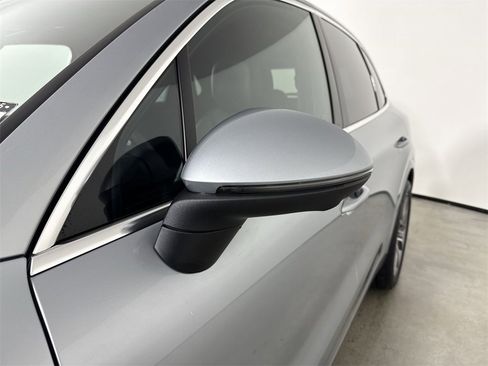 Certified 2025 Porsche Cayenne image 12