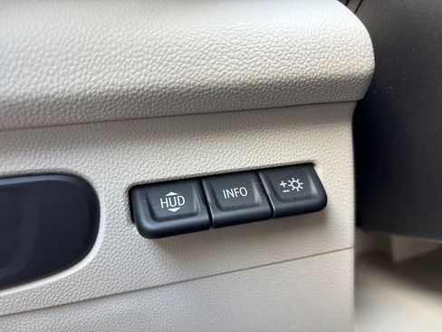 Certified 2022 Buick Envision Avenir w/ Premium Seat Package FWD image 22