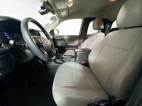 Used 2022 Toyota Tacoma SR w/ SX Package image 14