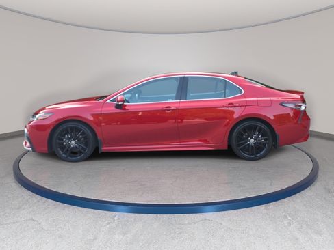Used 2024 Toyota Camry XSE FWD image 8