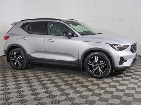 Used 2023 Volvo XC40 B5 Plus w/ Climate Package AWD/4WD image 15