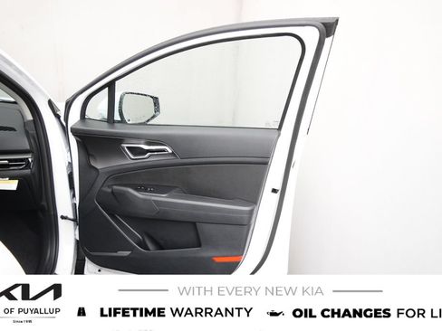 New 2026 Kia Sportage LX w/ LX Convenience Package AWD/4WD image 15