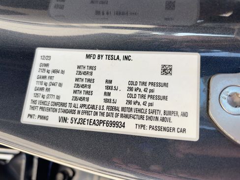 Used 2023 Tesla Model 3 Standard Range image 19