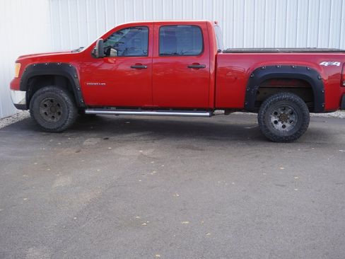 Used 2010 GMC Sierra 2500 W/T w/ Work Truck Preferred Package image 3