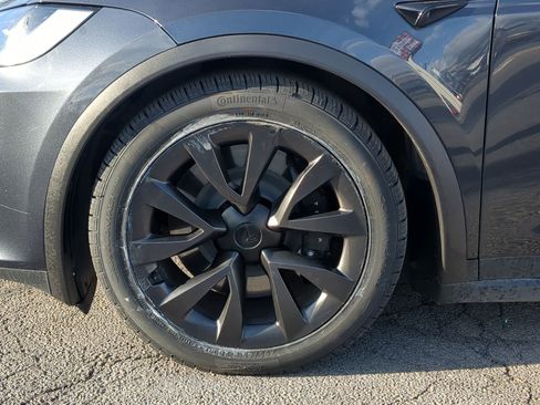 Used 2024 Tesla Model X image 14