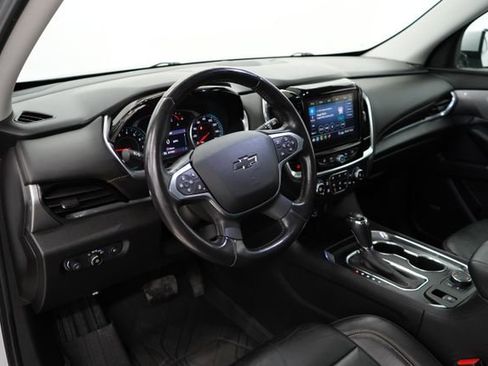 Used 2020 Chevrolet Traverse RS AWD/4WD image 16