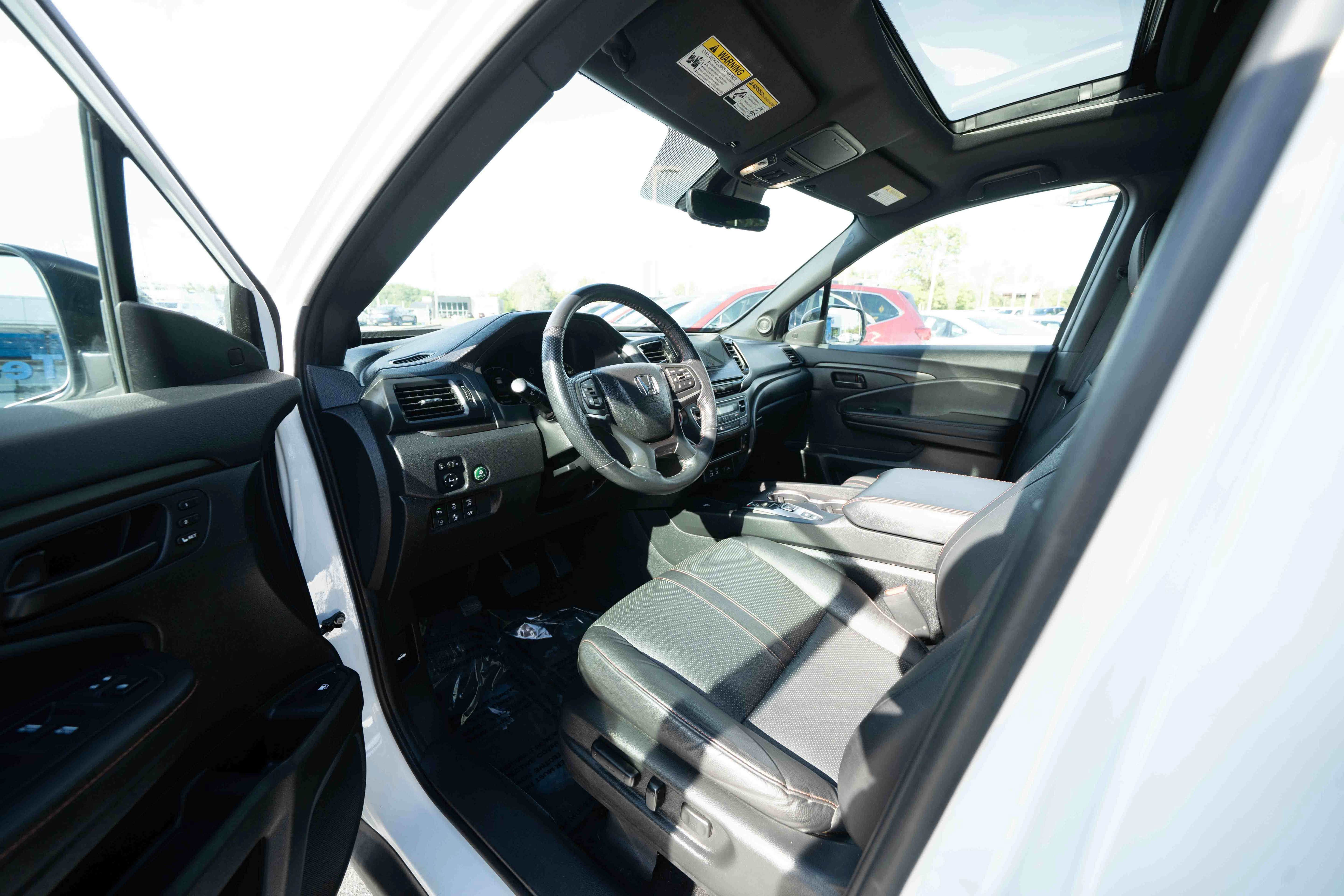 Used 2025 Honda Ridgeline TrailSport image 8