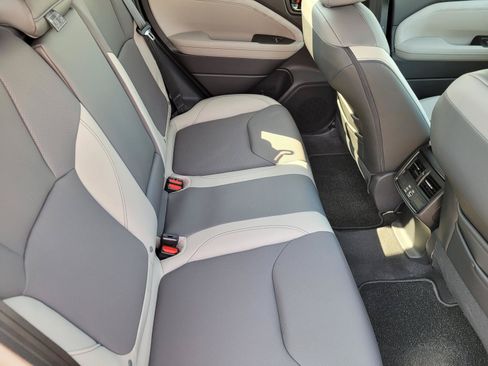 New 2026 Subaru Forester Limited AWD/4WD image 12