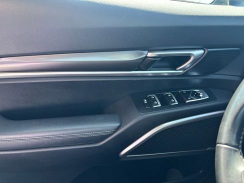 Used 2023 Kia Telluride LX FWD image 28