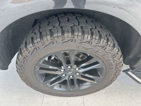 Used 2022 Ford Expedition Max XLT AWD/4WD image 8