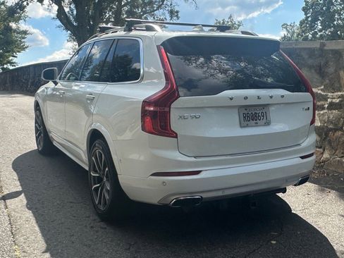 Used 2017 Volvo XC90 T6 Momentum w/ Vision Package image 14