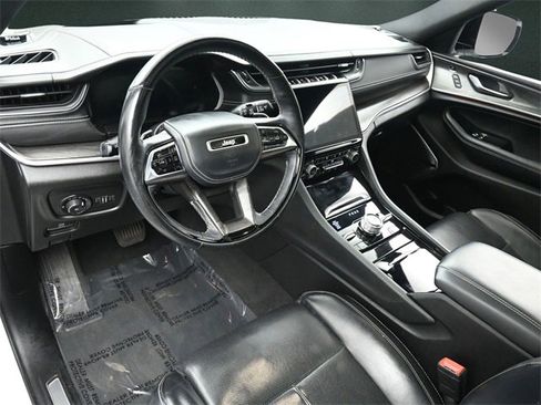 Used 2021 Jeep Grand Cherokee L Overland w/ Advanced Protech Group III image 10