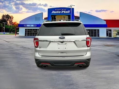 Used 2018 Ford Explorer XLT w/ Equipment Group 201A AWD/4WD image 6