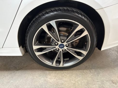 Used 2019 Ford Fusion Titanium image 13