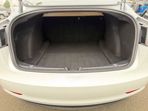 Used 2022 Tesla Model 3 Performance image 29