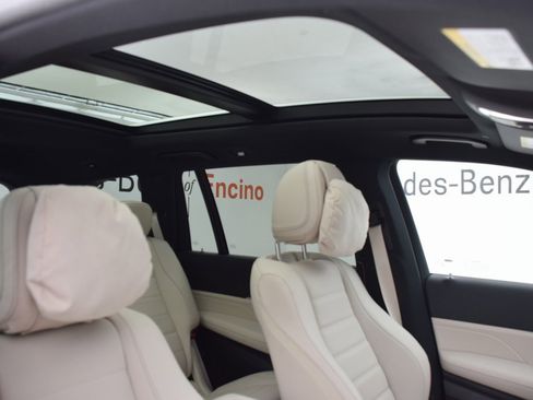 New 2026 Mercedes-Benz GLS 580 4MATIC image 17