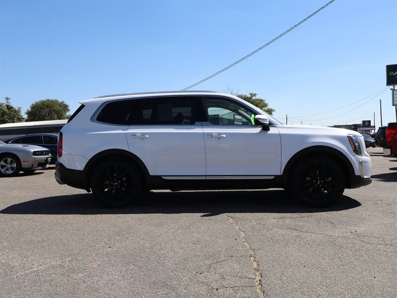 Used 2022 Kia Telluride SX w/ SX Prestige Package AWD/4WD image 2