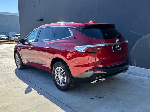 Used 2024 Buick Enclave Premium image 25