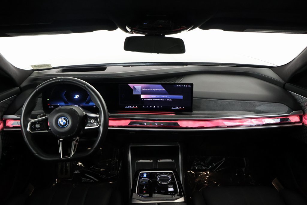 Certified 2023 BMW i7 xDrive60 AWD/4WD image 8