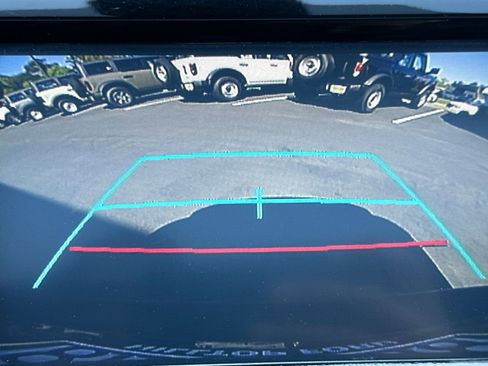 Used 2020 Toyota Camry SE image 20