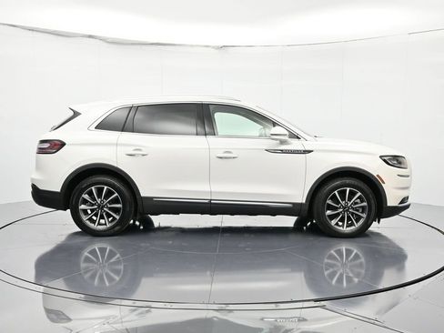 Certified 2022 Lincoln Nautilus FWD image 4