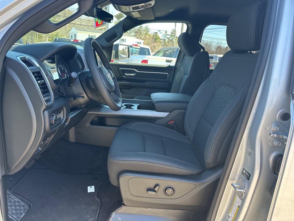 New 2026 RAM 1500 Big Horn AWD/4WD image 11