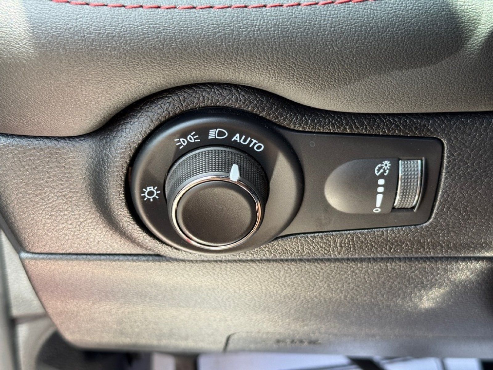 Used 2024 Dodge Durango Citadel AWD/4WD image 40
