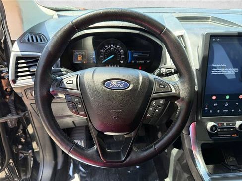 Used 2022 Ford Edge Titanium AWD/4WD image 14