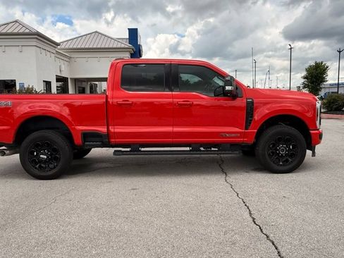 Used 2024 Ford F250 Lariat w/ Black Appearance Package AWD/4WD image 8