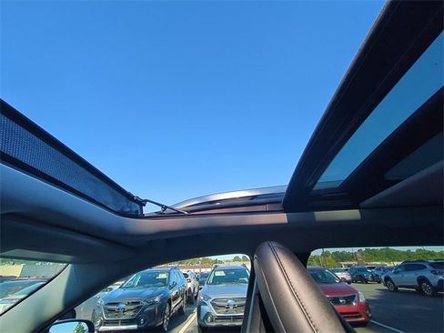 Used 2021 Jeep Cherokee Limited image 27