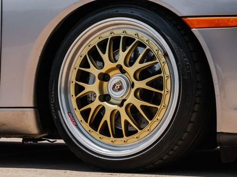 Used 2002 Porsche 911 Carrera 4 image 30