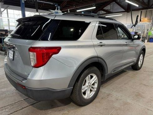 Used 2020 Ford Explorer XLT w/ Comfort Package AWD/4WD image 5