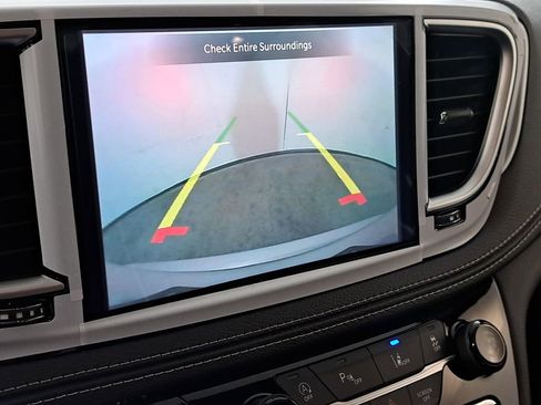 New 2026 Chrysler Pacifica Limited image 18