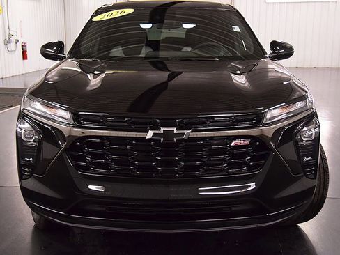 New 2026 Chevrolet Trax RS image 2