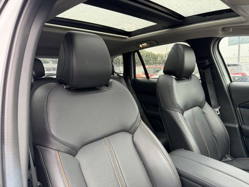 Used 2025 MAZDA CX-50 AWD 2.5 S w/ Premium Plus Pkg image 9