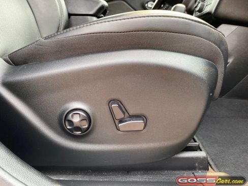 Used 2019 Jeep Cherokee Limited AWD/4WD image 7