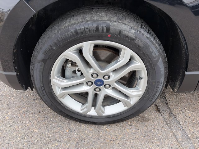Used 2017 Ford Edge Titanium w/ Equipment Group 301A AWD/4WD image 13