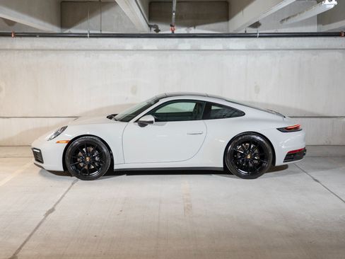 Certified 2021 Porsche 911 Carrera RWD image 2