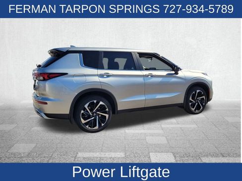 Used 2023 Mitsubishi Outlander SE image 9