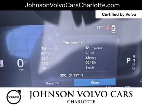 Certified 2025 Volvo XC60 B5 Core AWD/4WD image 19