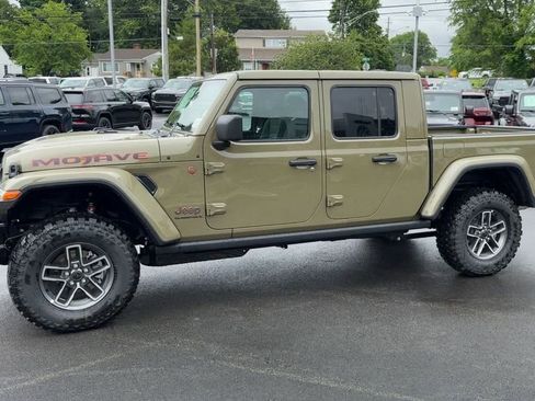 New 2026 Jeep Gladiator Mojave AWD/4WD image 3