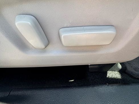 Used 2017 Toyota Highlander XLE w/ Carpet Mat Package AWD/4WD image 33